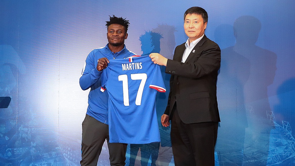 Obafemi Martins signs with CSL