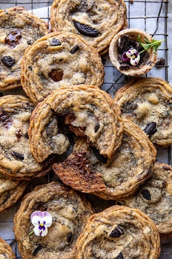 Cookies n' Cream Chocolate Chip Cookies | halfbakedharvest.com